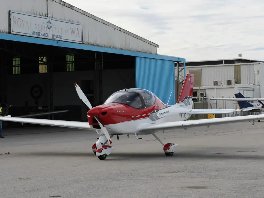 VH-TMG-32-1000×750